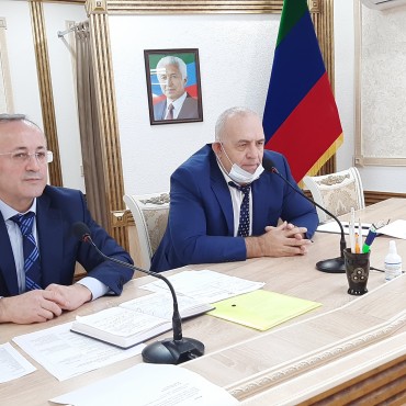 Работников администрации Кизилюртовского района призвали строго соблюдать служебную и исполнительскую дисциплину 